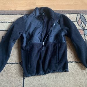 Black north face sweatshirt
